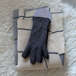 NWT Modena Blanket Scarf & NWT Skora Cold Weather Gloves Touch-Screen Ready